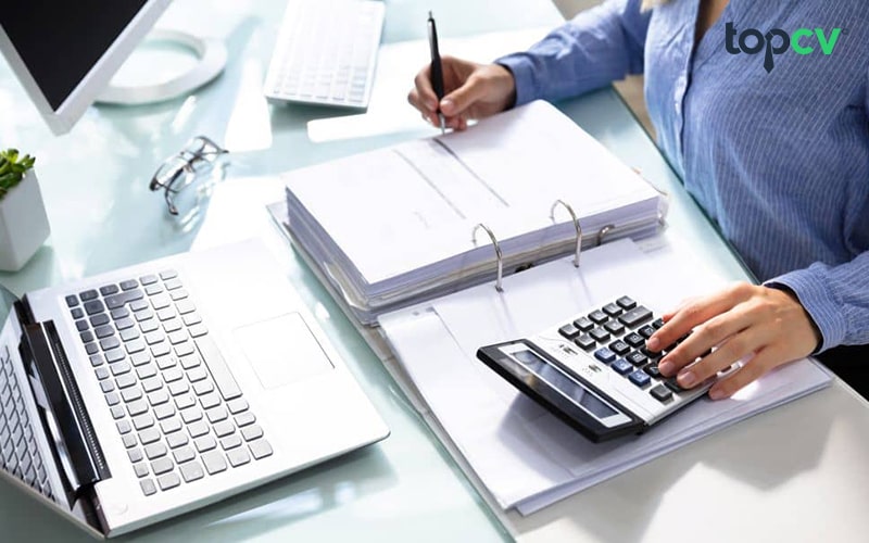 Kế toán nội bộ cũng là một vị trí áp lực cần sự tập trung, tỉ mỉ