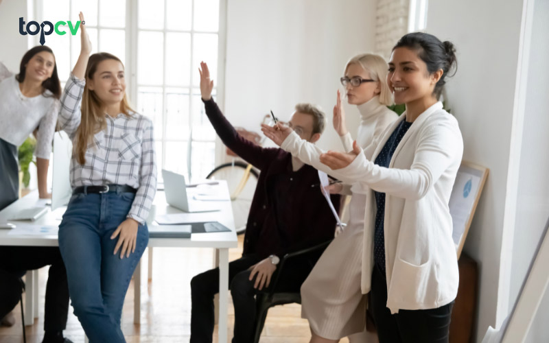 Employee Relations giúp nhân viên gắn kết, hài lòng và tăng năng suất làm việc của họ